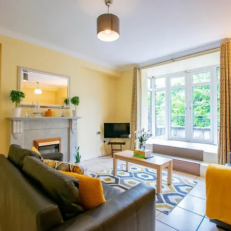 126 - Gort Na Coiribe 4 Bedroom Duplex, By Shortstays Holiday home
