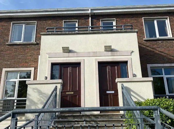 126 - Gort Na Coiribe 4 Bedroom Duplex, By Shortstays 別荘 *