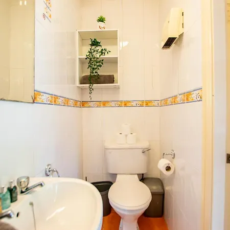126 - Gort Na Coiribe 4 Bedroom Duplex, By Shortstays Galway